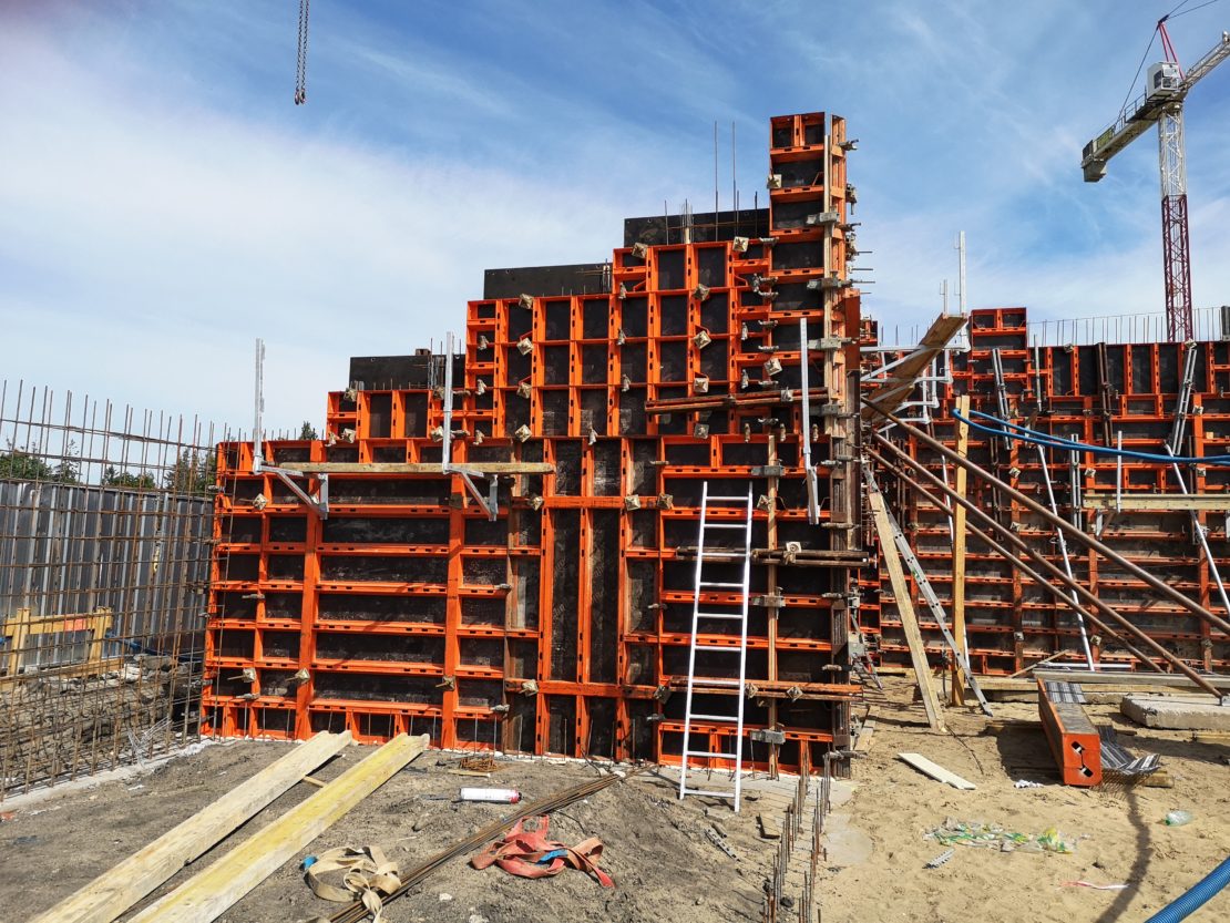 Budowa stadionu Polonii Bydgoszcz - szalunki