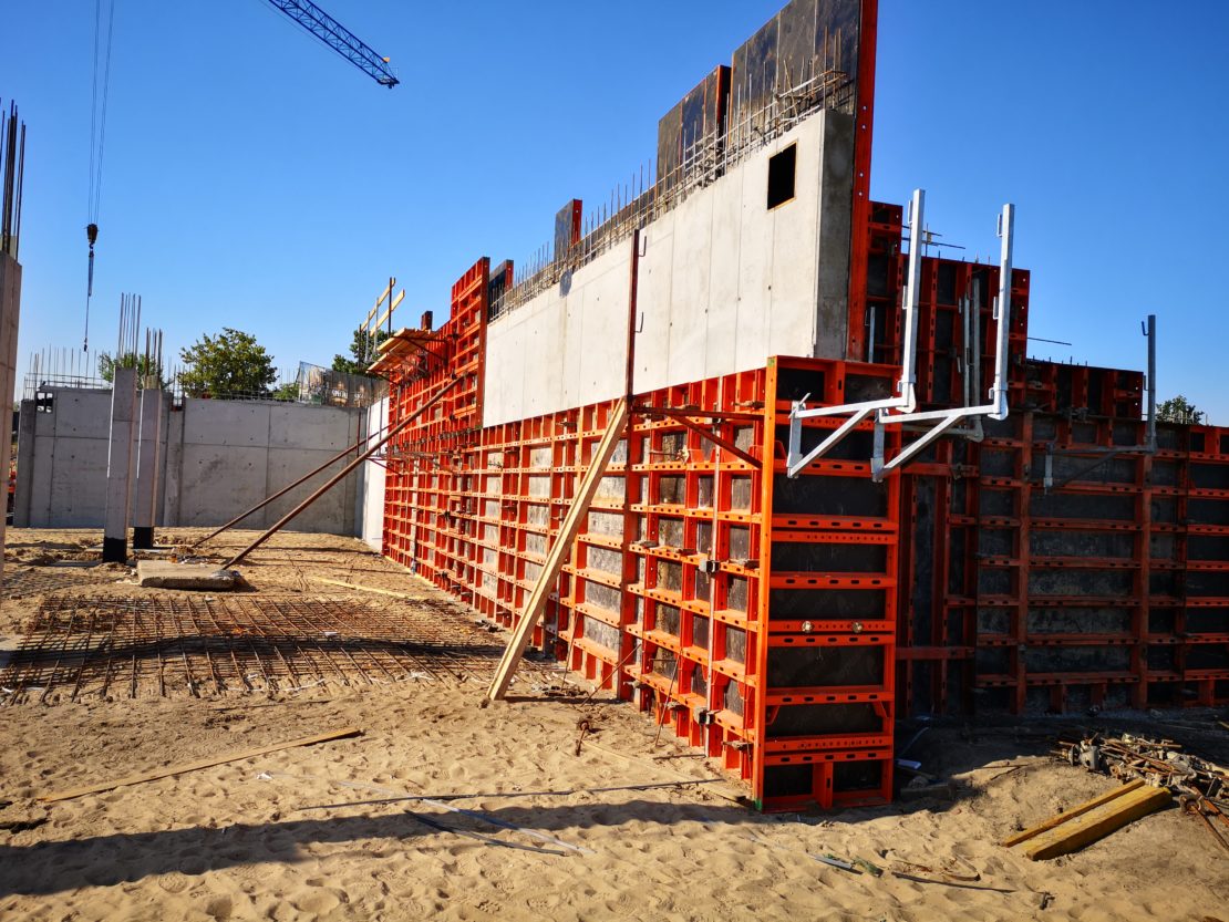 Budowa stadionu Polonii Bydgoszcz - szalunki